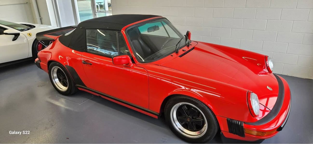 1988 Porsche 911 - Carrera 2 Cabriolet 2D