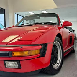 1984 Porsche 911 - Carrera 2 Targa 2D