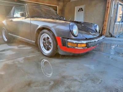 1979 Porsche 911 - Carrera 2 Targa 2D