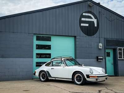 1982 Porsche 911 SC 2dr Coupe