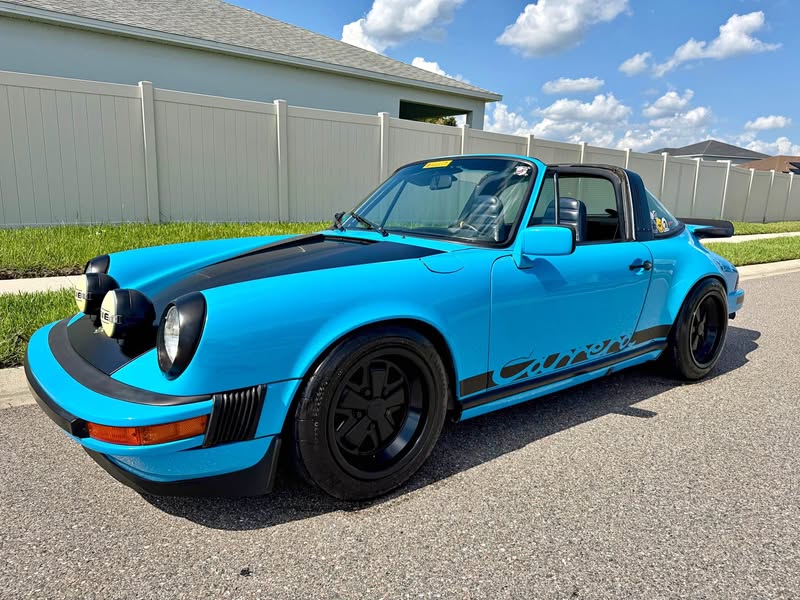 1983 Porsche 911 - Targa Coupe 2D