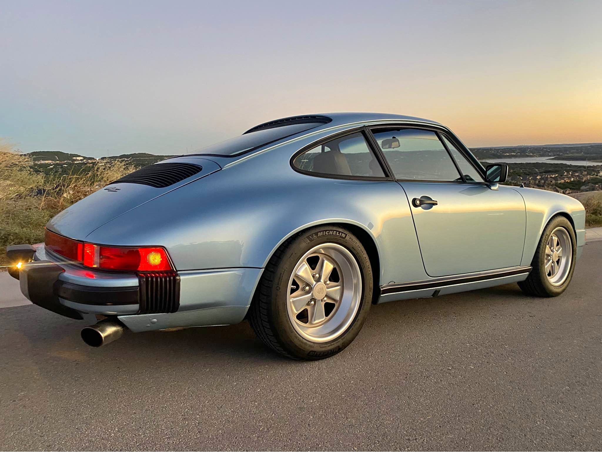 1982 Porsche 911 - Carrera 2 Coupe 2D