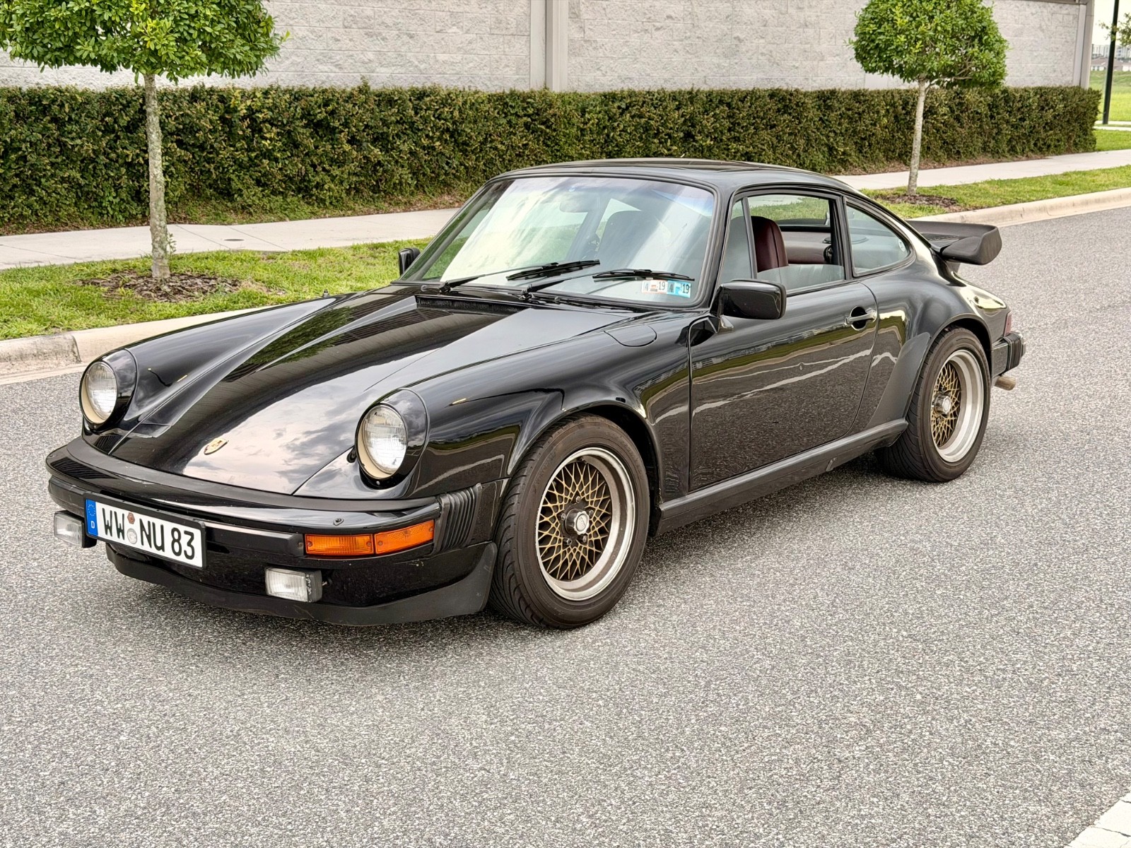 1983 Porsche 911 Coupe -Sports Seats