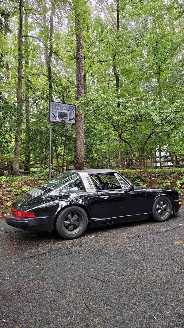 1983 Porsche 911 - Targa Coupe 2D