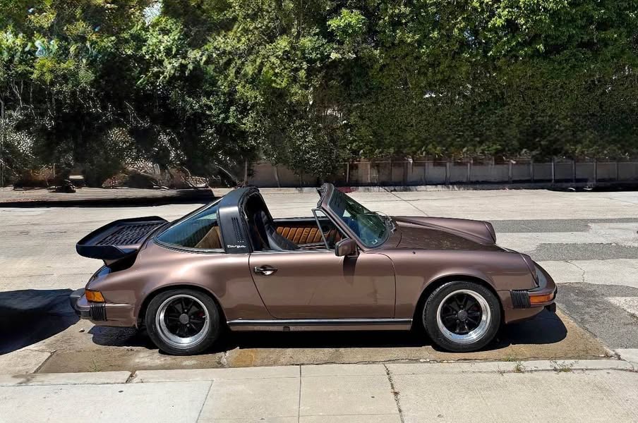 1980 Porsche 911 - Targa Coupe 2D