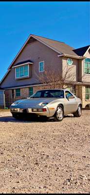 1984 Porsche 928 - S