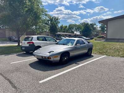 1984 Porsche 928 s