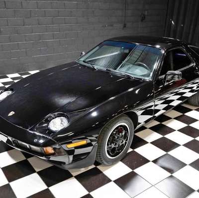 1979 Porsche 928 5 SPEED - FUN - NICE PAINT