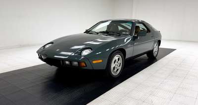 1982 Porsche 928 Coupe