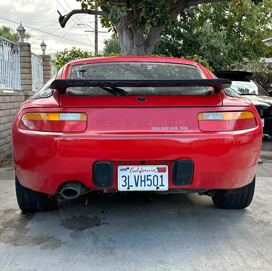 1988 Porsche 928 - S4