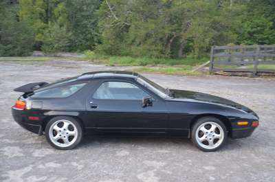 1987 Porsche 928 S4