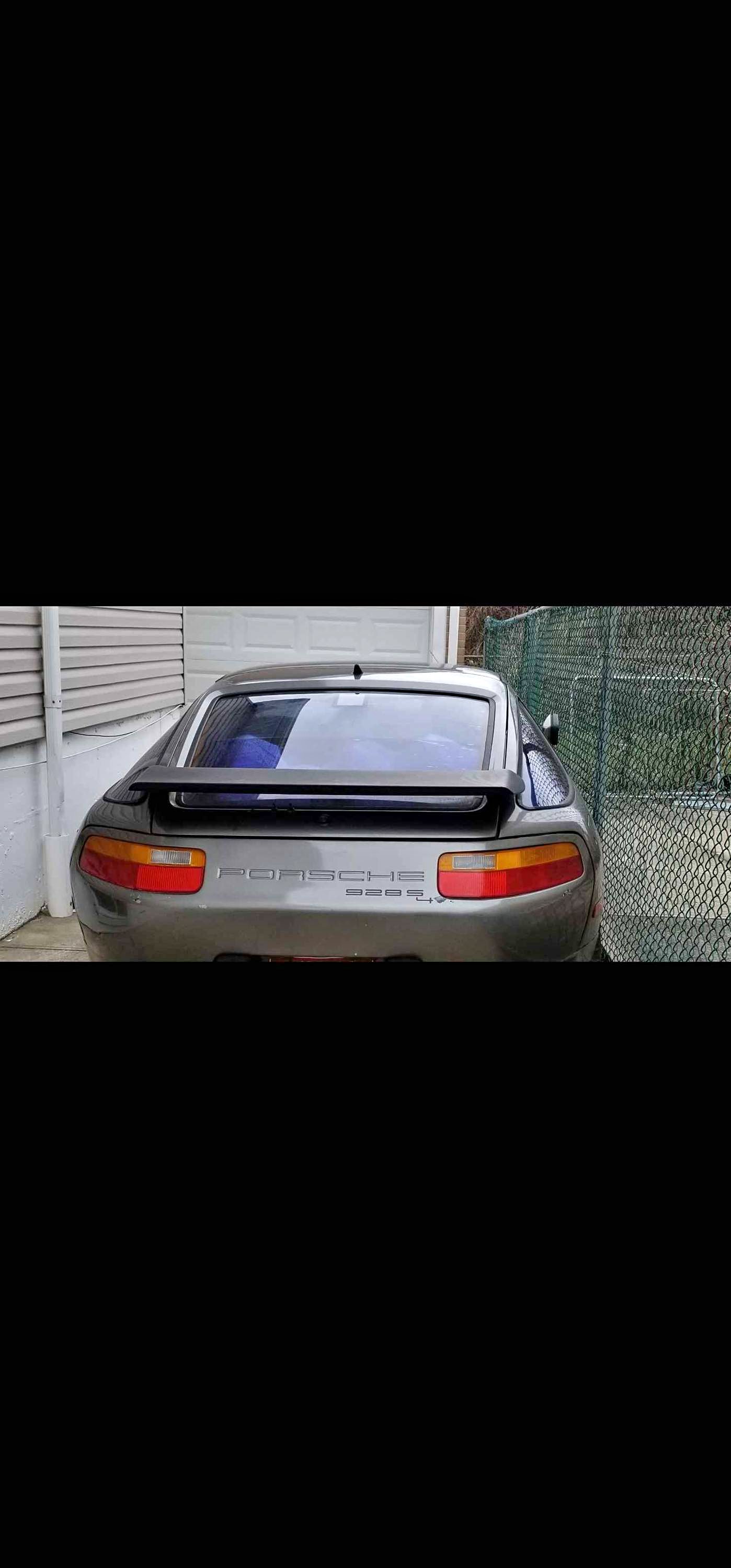 1984 Porsche 928