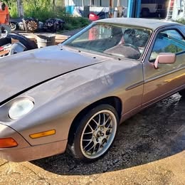 1988 Porsche 928 S4
