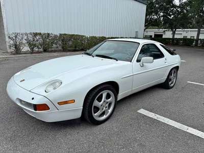 1987 Porsche 928 - S4
