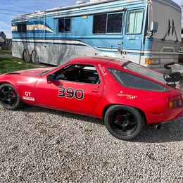 1984 Porsche 928 full race car