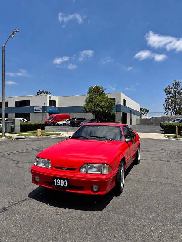 1993 Ford Mustang Cobra SVT Coupe 2D