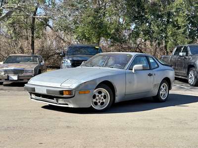 1985 Porsche 944 - Coupe