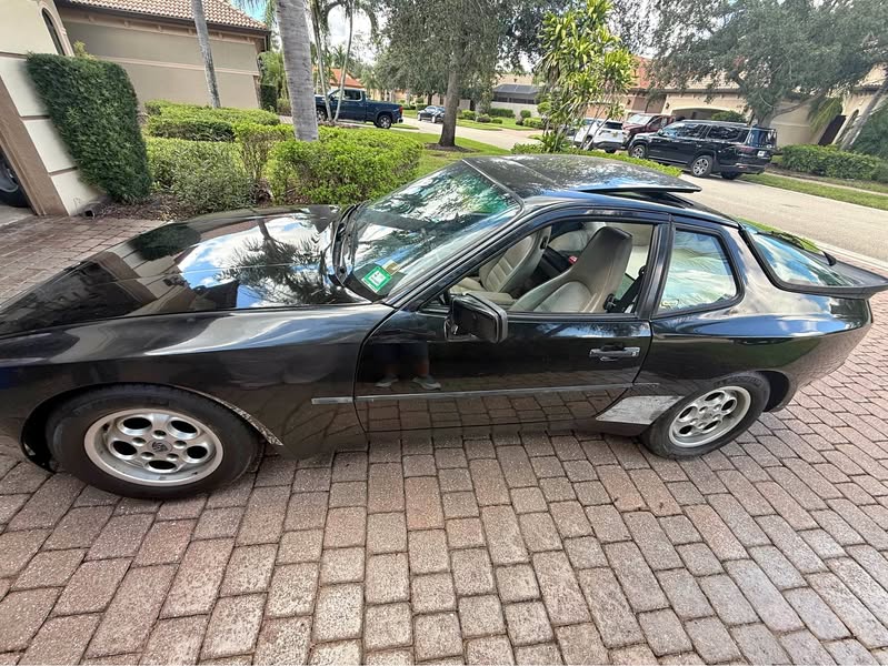 1985 Porsche 944 n\/a