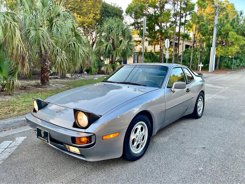 1987 Porsche 944