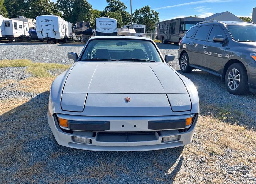 1984 Porsche 944 - 944
