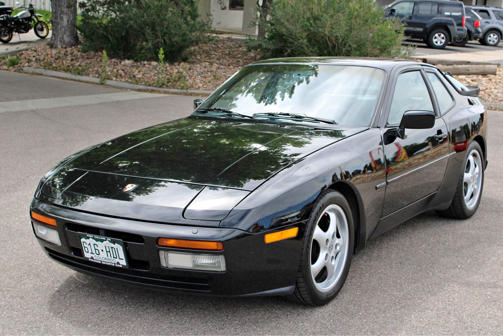 1990 Porsche 944 - S2