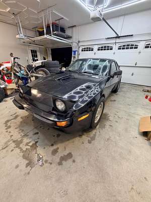 1989 Porsche 944 - base