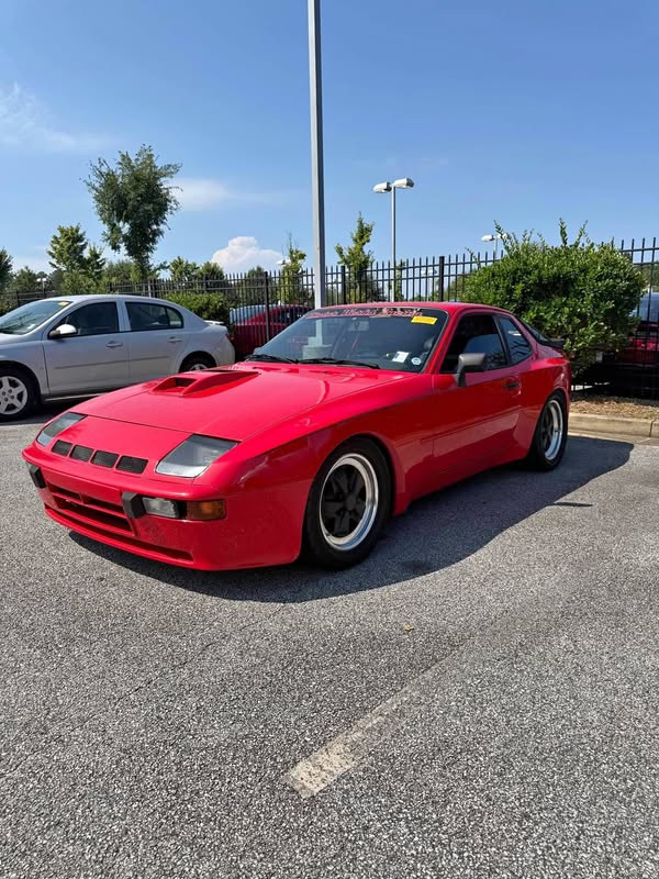 1986 Porsche 944 - Tribute