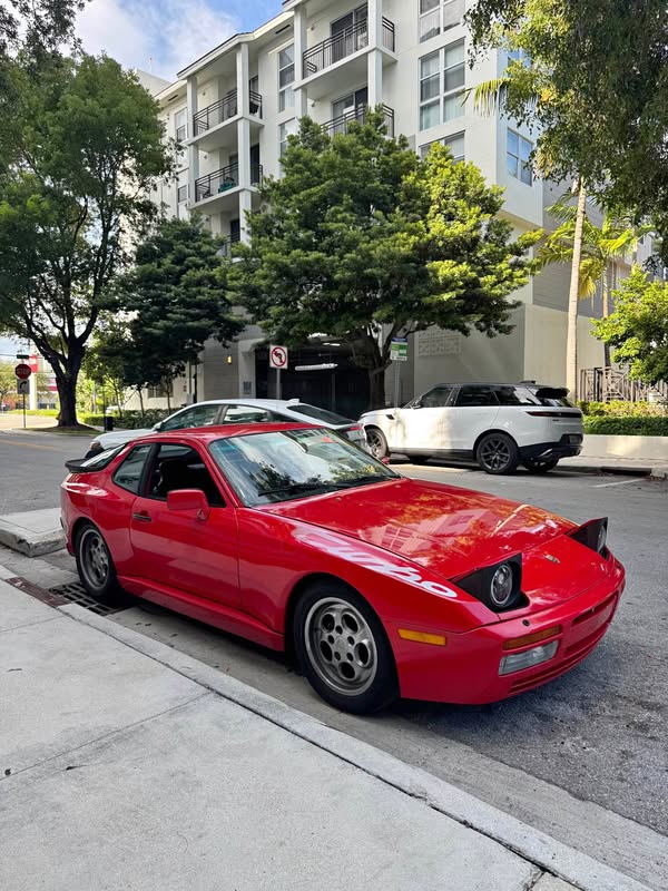 1986 Porsche 944 turbo