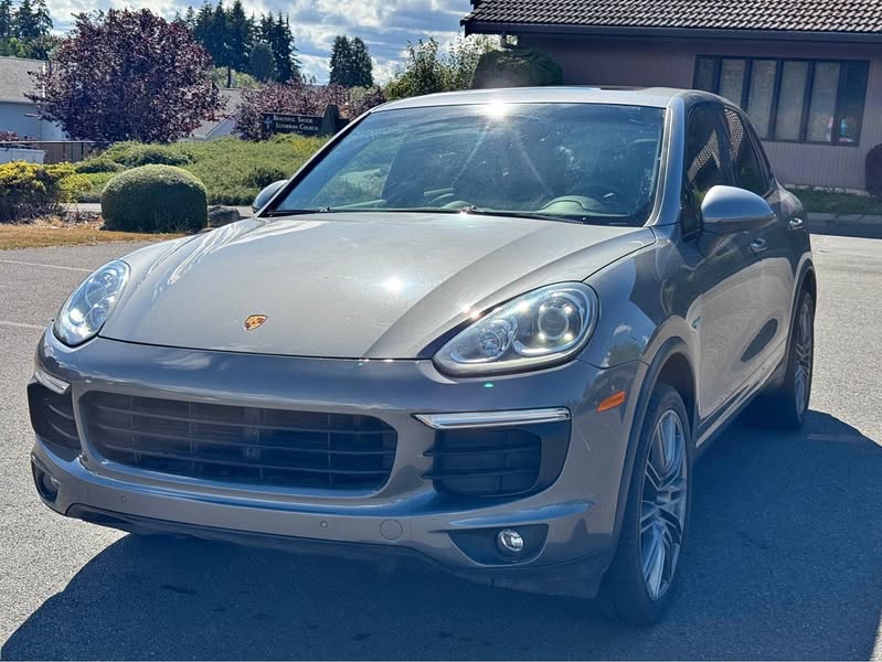 2016 Porsche Cayenne - E-Hybrid Platinum Edition Sport Utility 4D