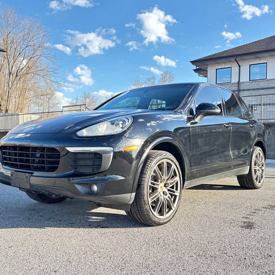 2017 2017 Porsche Cayenne - Platinum Edition Sport Utility 4D