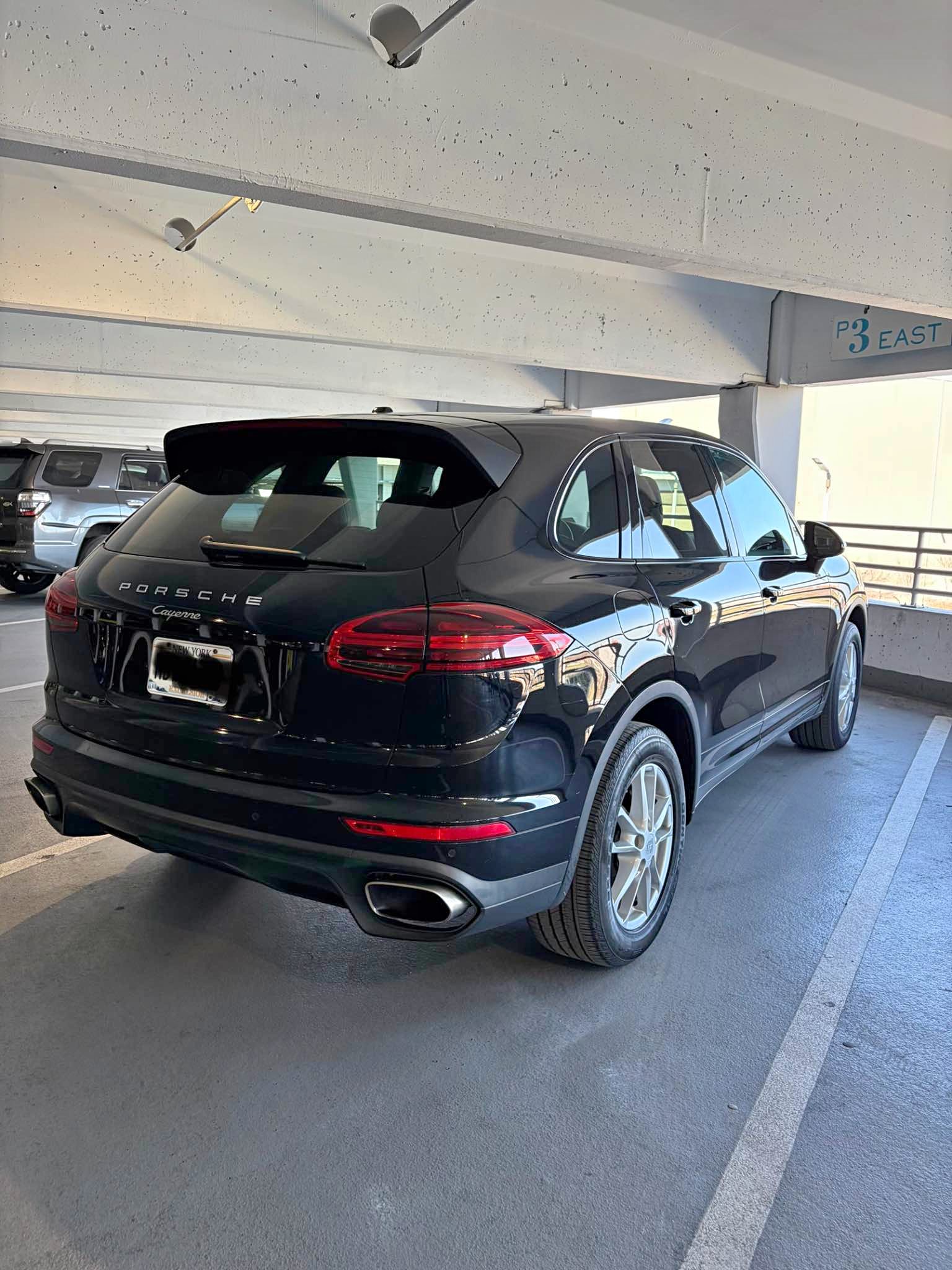 2017 Porsche Cayenne - Cayenne