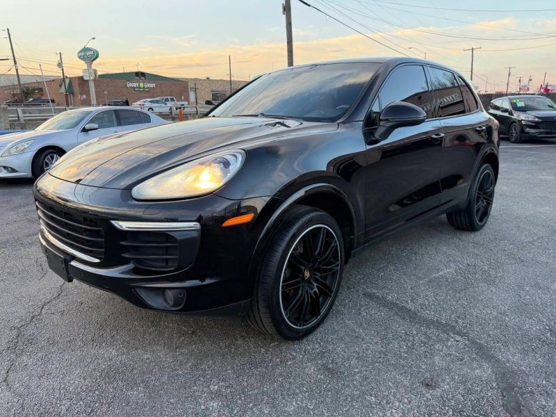 2017 Porsche Cayenne Base