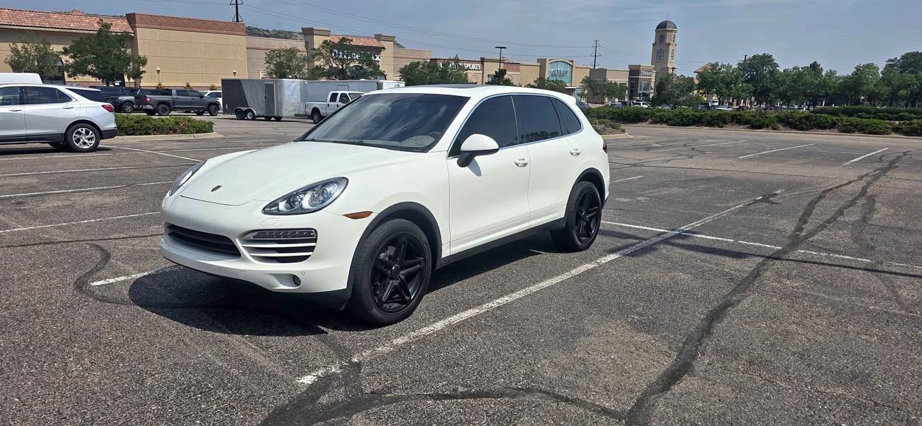 2011 Porsche Cayenne - Platinum Edition Sport Utility 4D