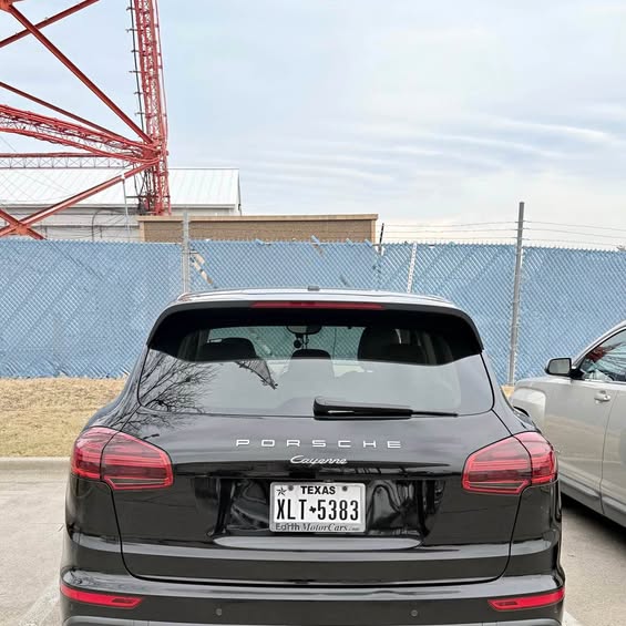 2016 Porsche Cayenne - Sport Utility 4D