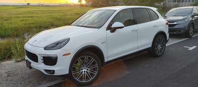 2016 Porsche Cayenne SE HYBRID