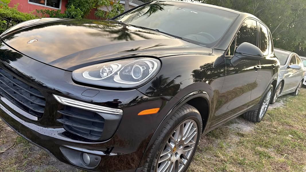 2018 Porsche Cayenne - S Platinum Edition Sport Utility 4D