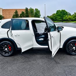 2011 Porsche CAYENNE