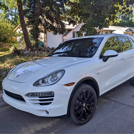 2013 Porsche Cayenne - Diesel Sport Utility 4D