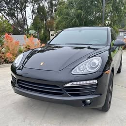 2012 Porsche cayenne tiptronic