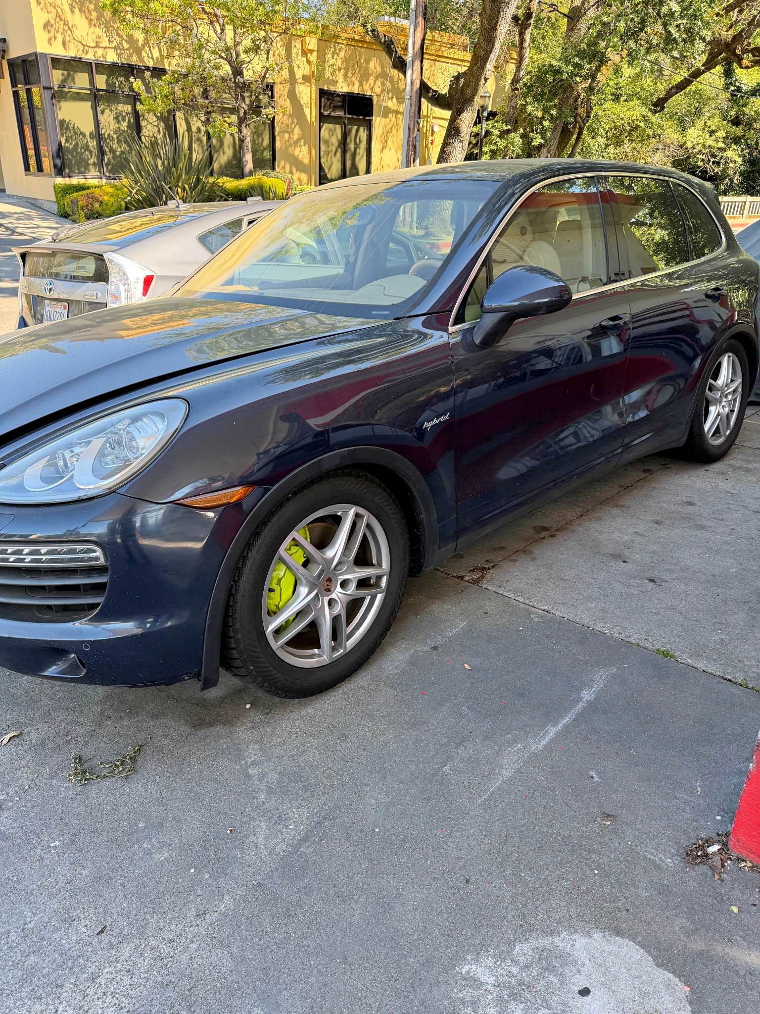 2012 Porsche Cayenne - S E-Hybrid Sport Utility 4D