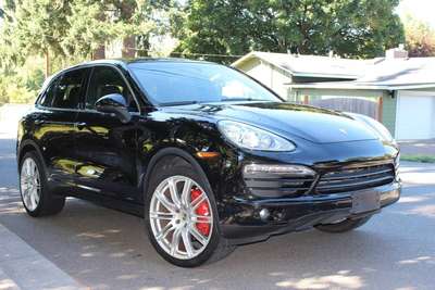 2014 Porsche Cayenne Tiptronic Auto, 22” Factory Alloys,...