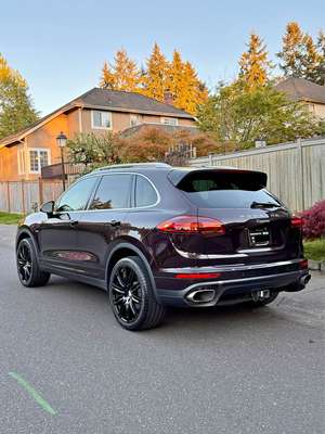 2015 Porsche Cayenne - Diesel Platinum Edition Sport Utility 4D