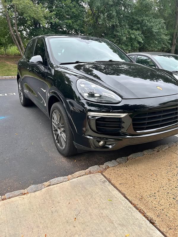 2017 Porsche Cayenne Platinum Edition Sport Utility 4D