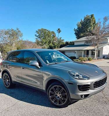 2015 Porsche Cayenne - Sport