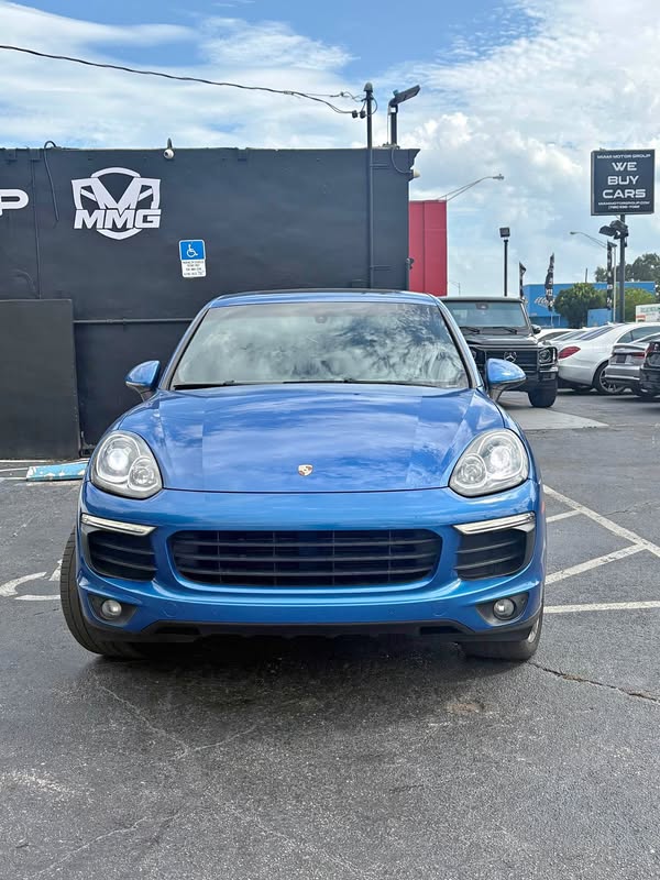 2017 Porsche Cayenne - Cayenne