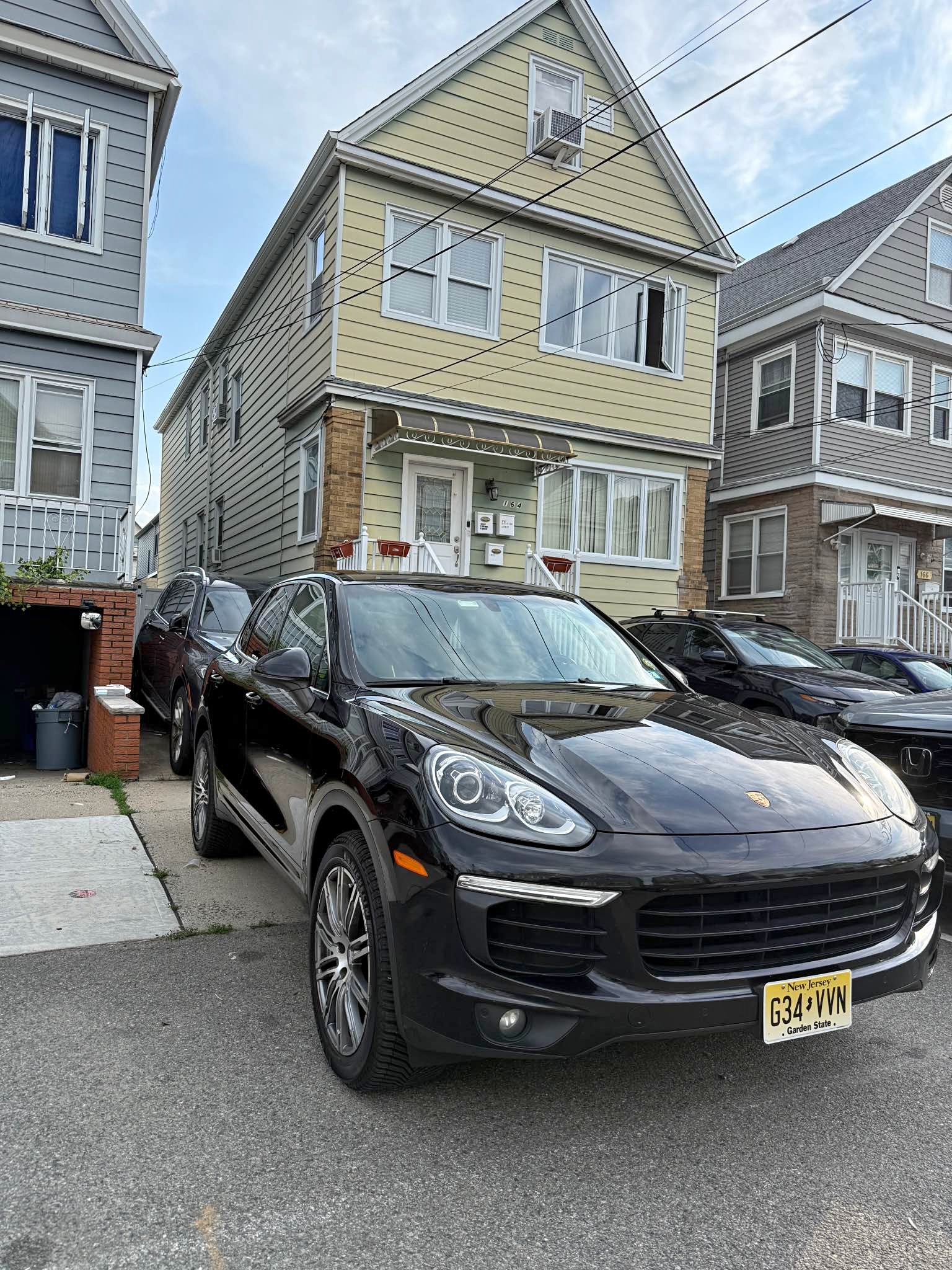2016 Porsche Cayenne - S