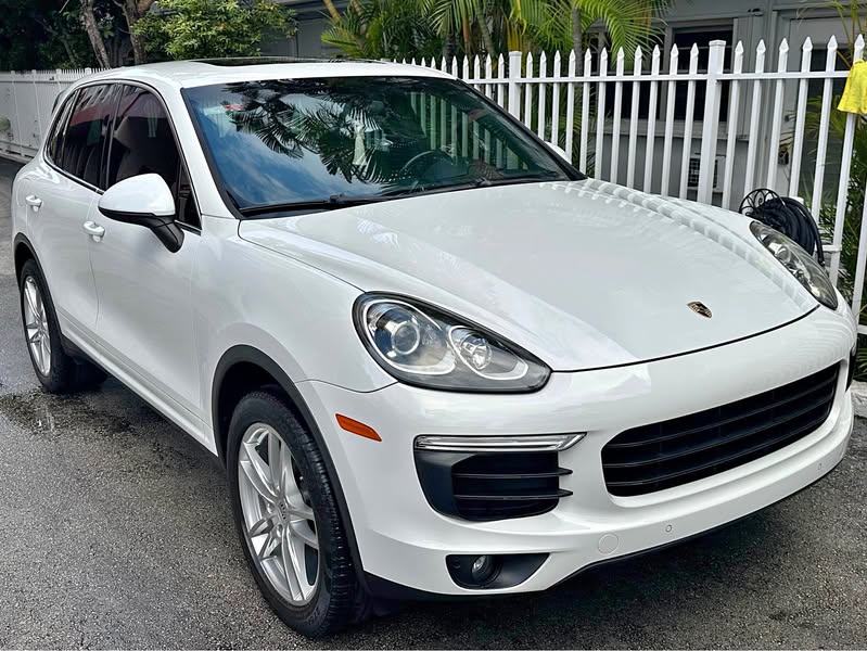 2016 Porsche Cayenne - Sport Utility 4D