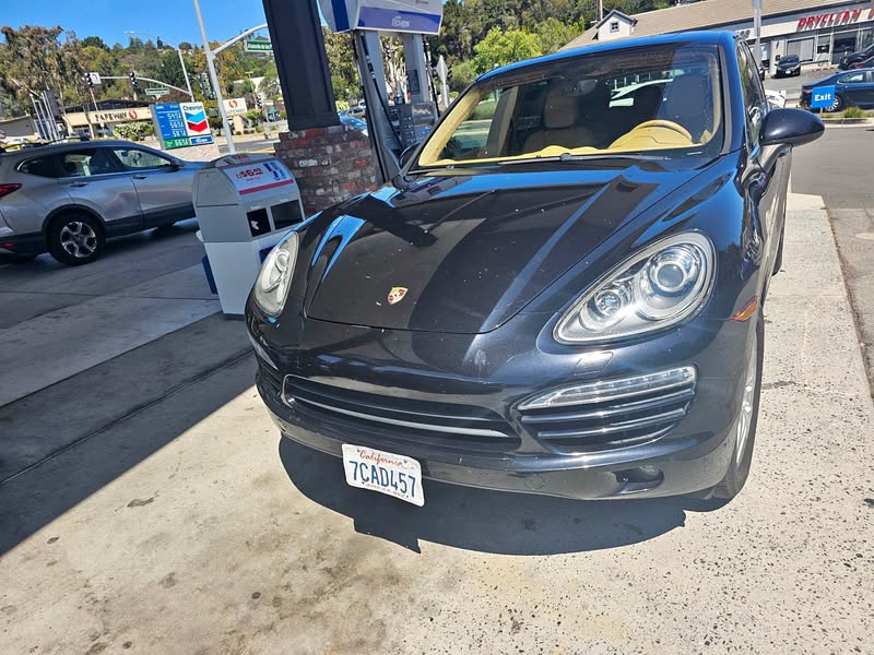 2014 Porsche cayenne sport - Loaded