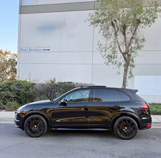2013 Porsche Cayenne - GTS Sport Utility 4D