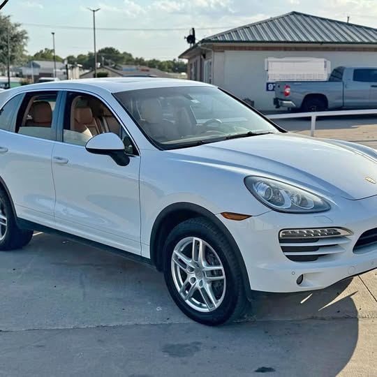 2014 Porsche CAYENNE